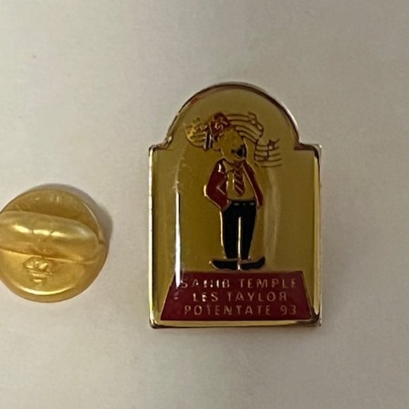 VTG 1993 Singing Shriner Les Taylor Potentate Sahib Temple Lapel Hat Pin .75"x1" - Picture 8 of 10